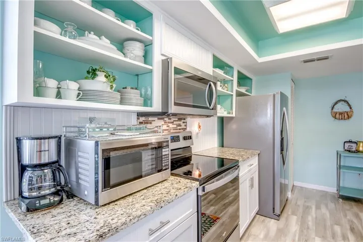 NEWER APPLIANCES-2 OR 3 YRS YOUNG