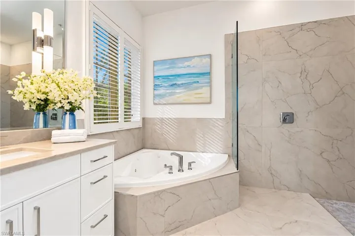 4840 Boulevard Ct, Naples, Florida 34103