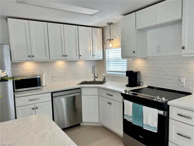 777 Walkerbilt Rd 17, Naples, Florida 34110