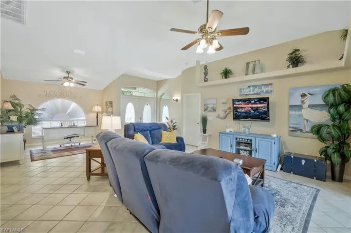 326 NE 6th  ST, Cape Coral, FL 33909