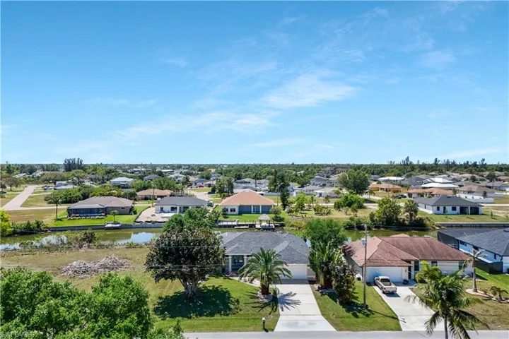 326 NE 6th  ST, Cape Coral, FL 33909
