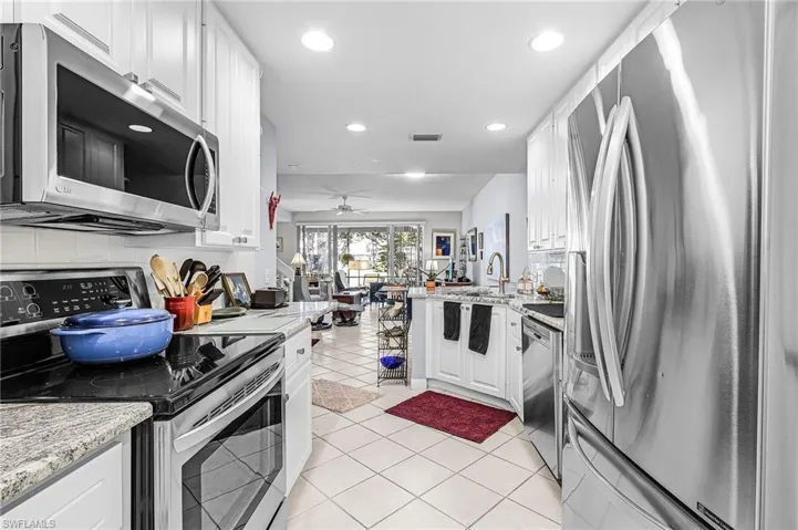 5733 Cove Cir, Naples, Florida 34119