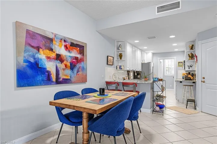 5733 Cove Cir, Naples, Florida 34119