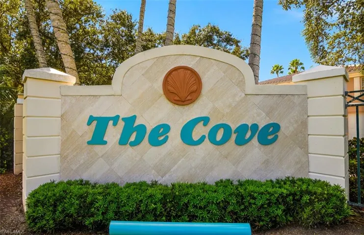 5733 Cove Cir, Naples, Florida 34119