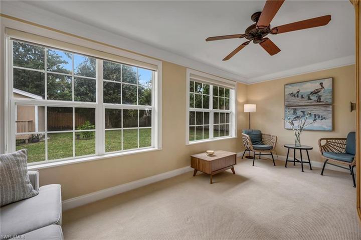 672  96th N AVE, Naples, FL 34108