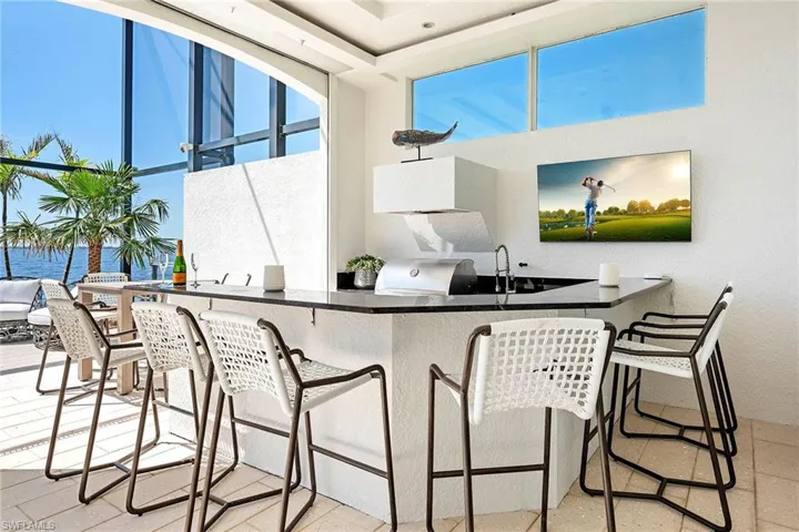 Outdoor Kitchen