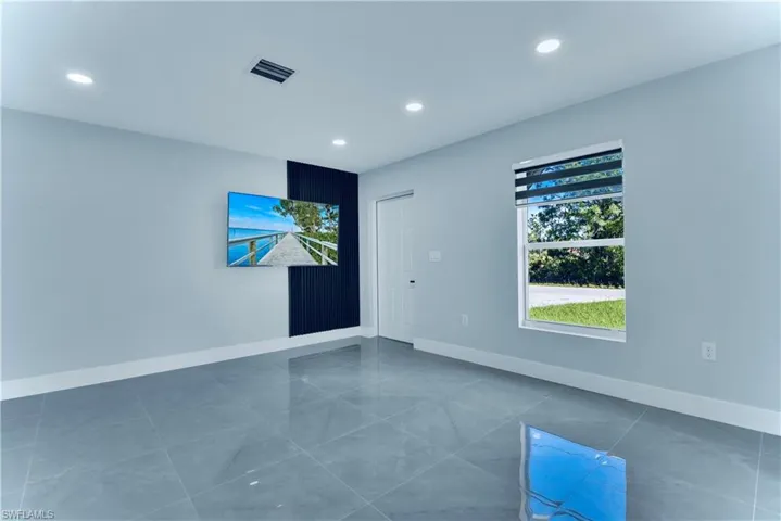 2801 42nd St W, Lehigh Acres, Florida 33971