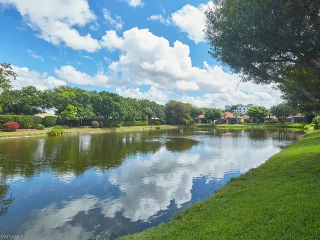 Panoramic Lake Views
