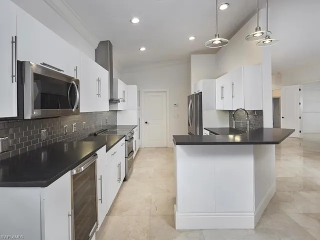 Spacious Kitchen