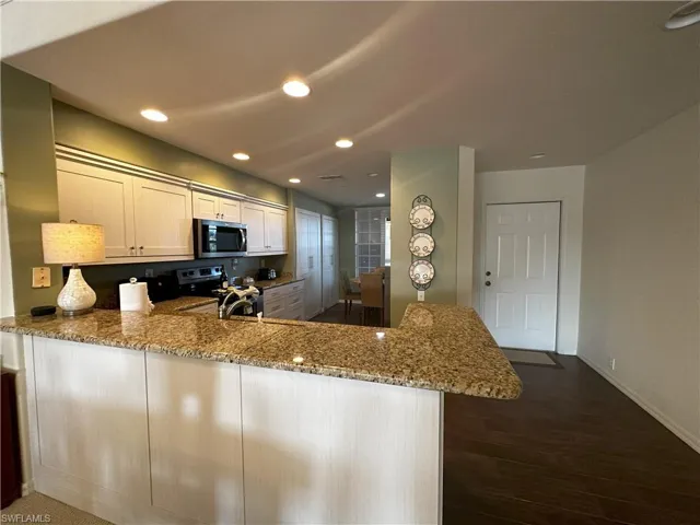 9100 Southmont Cv 206, Fort Myers, Florida 33908