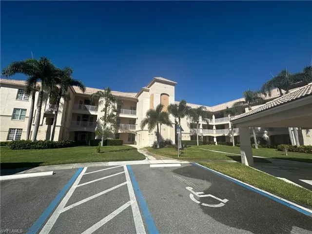 9100 Southmont Cv 206, Fort Myers, Florida 33908