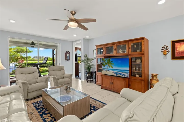 14615 Edgewater Cir, Naples, Florida 34114