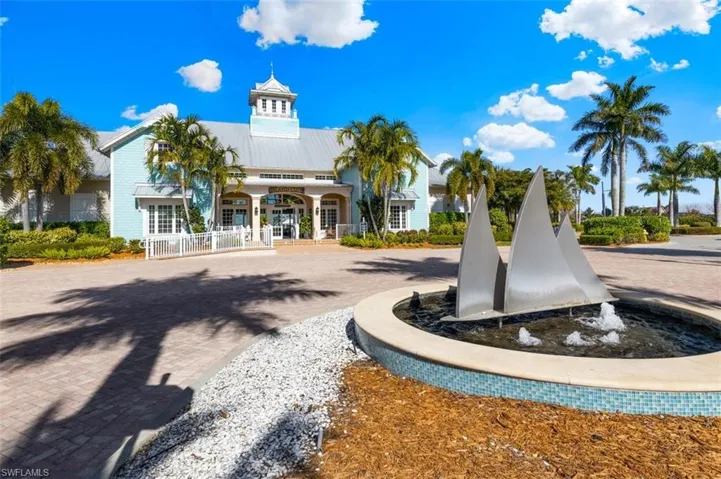 14615 Edgewater Cir, Naples, Florida 34114