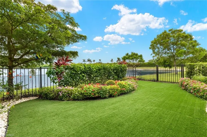 14615 Edgewater Cir, Naples, Florida 34114