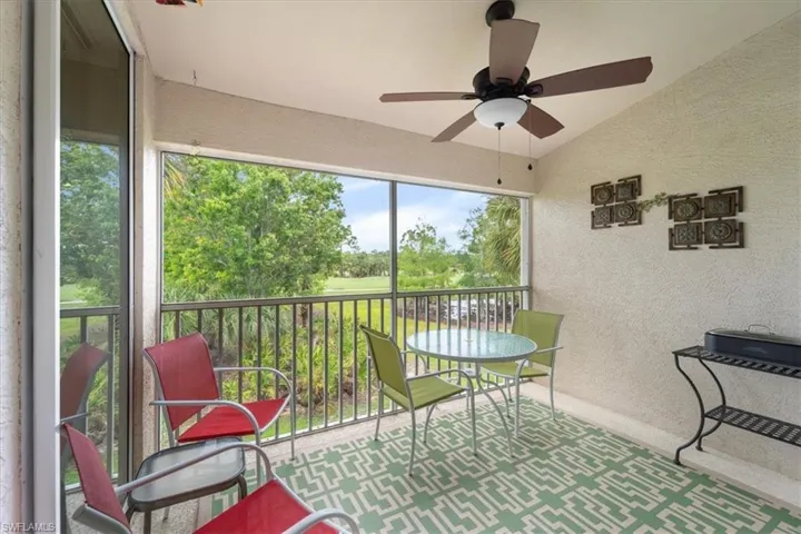 Private screen balcony