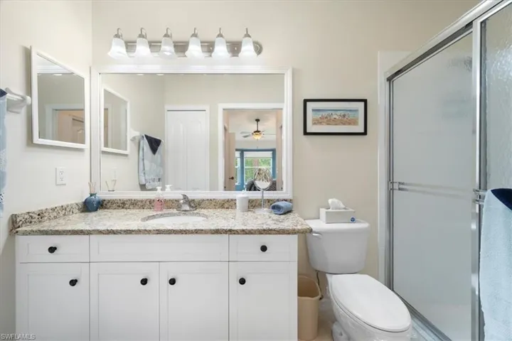 En suite Bath