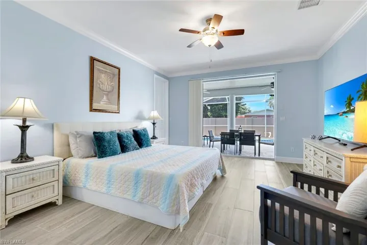 746 101st Ave N, Naples, Florida 34108