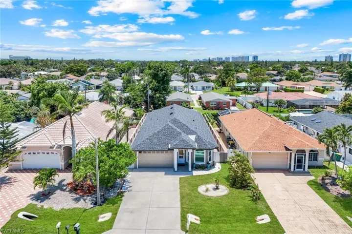 746 101st Ave N, Naples, Florida 34108