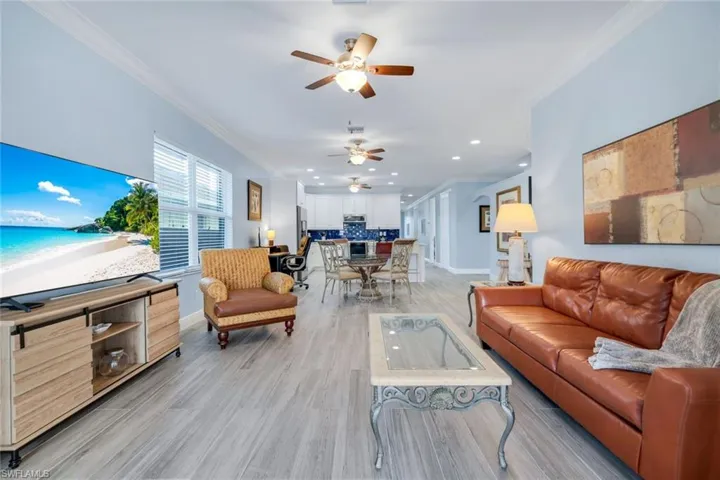 746 101st Ave N, Naples, Florida 34108