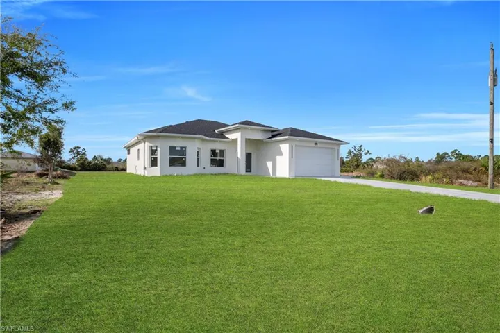 2909 63rd St W, Lehigh Acres, Florida 33971