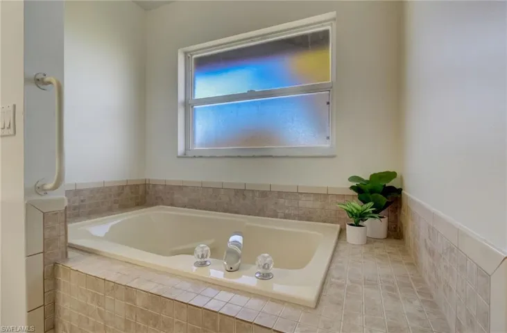 1123 NW 15th  ST, Cape Coral, FL 33993