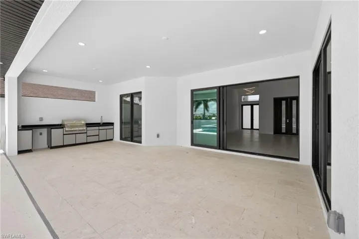 121 Nw 35th Pl, Cape Coral, Florida 33993