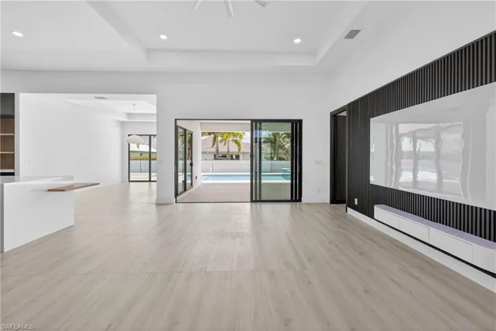 121 Nw 35th Pl, Cape Coral, Florida 33993