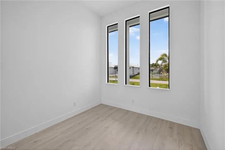 121 Nw 35th Pl, Cape Coral, Florida 33993