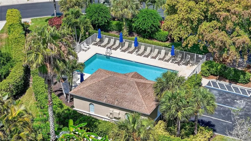 14907 Sterling Oaks Dr, Naples, Florida 34110