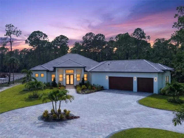 453 25th St Sw, Naples, Florida 34117