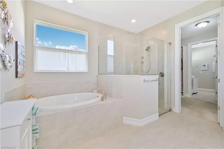 3084  Royal Gardens  AVE, Fort Myers, FL 33916
