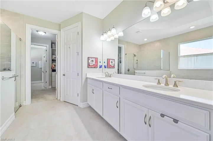 3084  Royal Gardens  AVE, Fort Myers, FL 33916