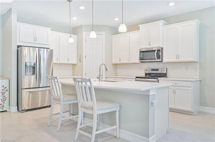 3084  Royal Gardens  AVE, Fort Myers, FL 33916