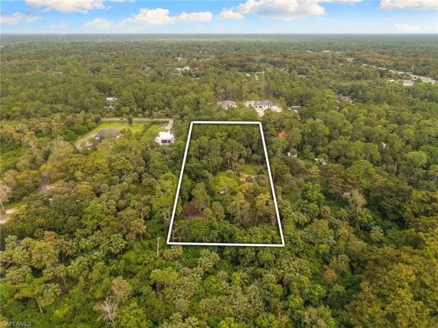 191 4th St Ne, Naples, Florida 34120