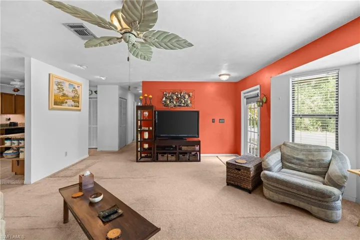 191 4th St Ne, Naples, Florida 34120