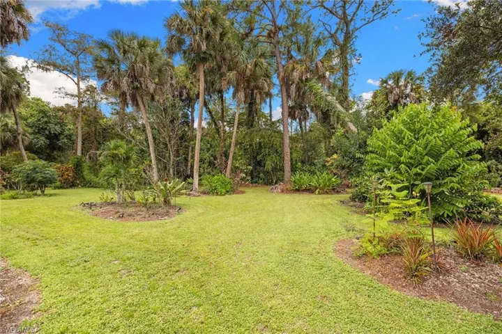 191 4th St Ne, Naples, Florida 34120