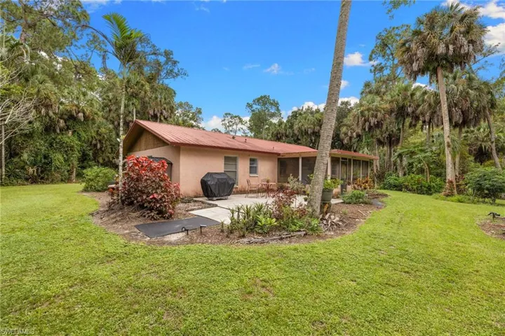191 4th St Ne, Naples, Florida 34120