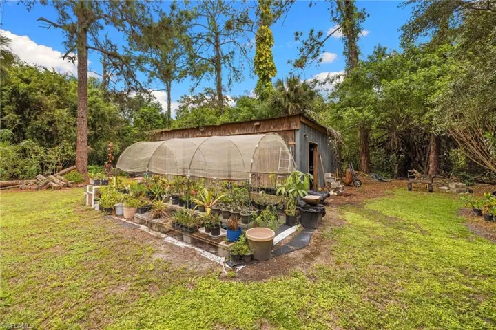 191 4th St Ne, Naples, Florida 34120