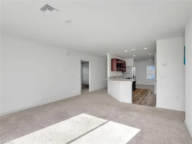 925 Ne 2nd Pl, Cape Coral Fl 33909