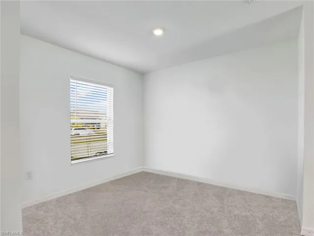925 Ne 2nd Pl, Cape Coral Fl 33909