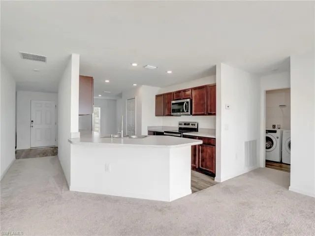 925 Ne 2nd Pl, Cape Coral Fl 33909