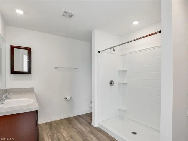 925 Ne 2nd Pl, Cape Coral Fl 33909