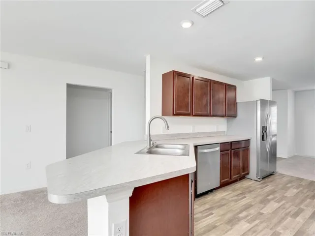 925 Ne 2nd Pl, Cape Coral Fl 33909