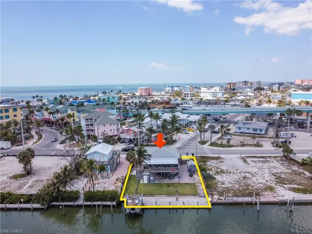 340 Crescent St, Fort Myers Beach, Florida 33931