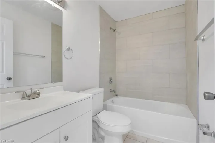 823/825 Cultural Park Blvd S, Cape Coral, Florida 33990