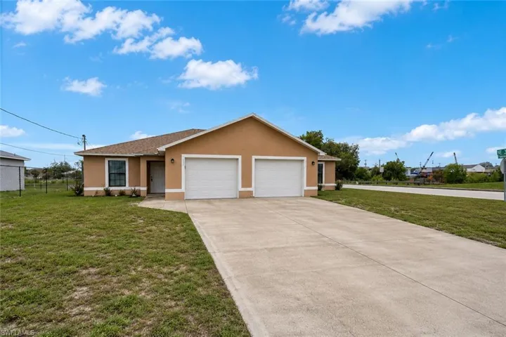 823/825 Cultural Park Blvd S, Cape Coral, Florida 33990