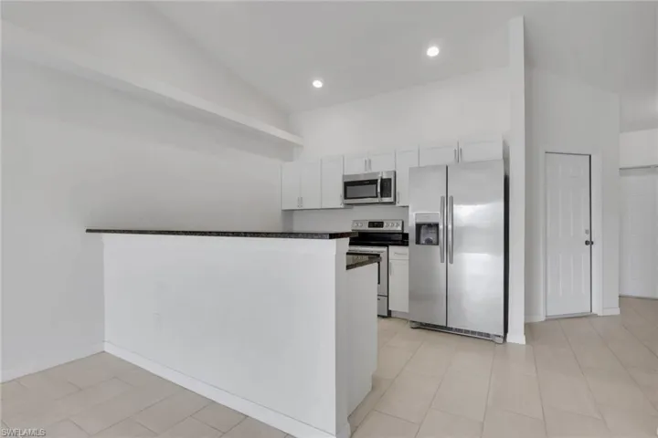 823/825 Cultural Park Blvd S, Cape Coral, Florida 33990