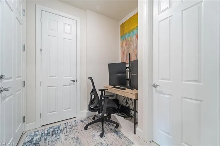9406 Greyhawk Trl, Naples, Florida 34120