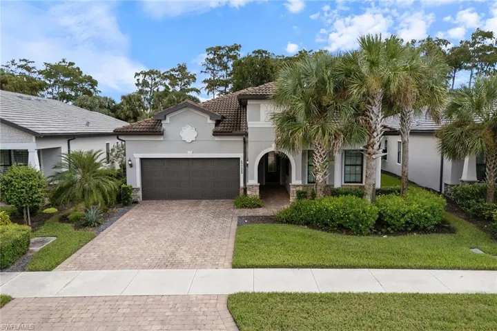 9406 Greyhawk Trl, Naples, Florida 34120