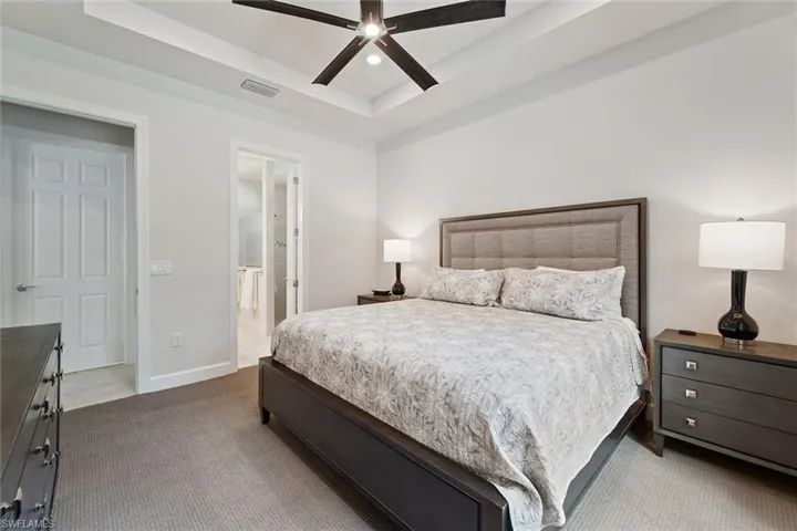 9406 Greyhawk Trl, Naples, Florida 34120